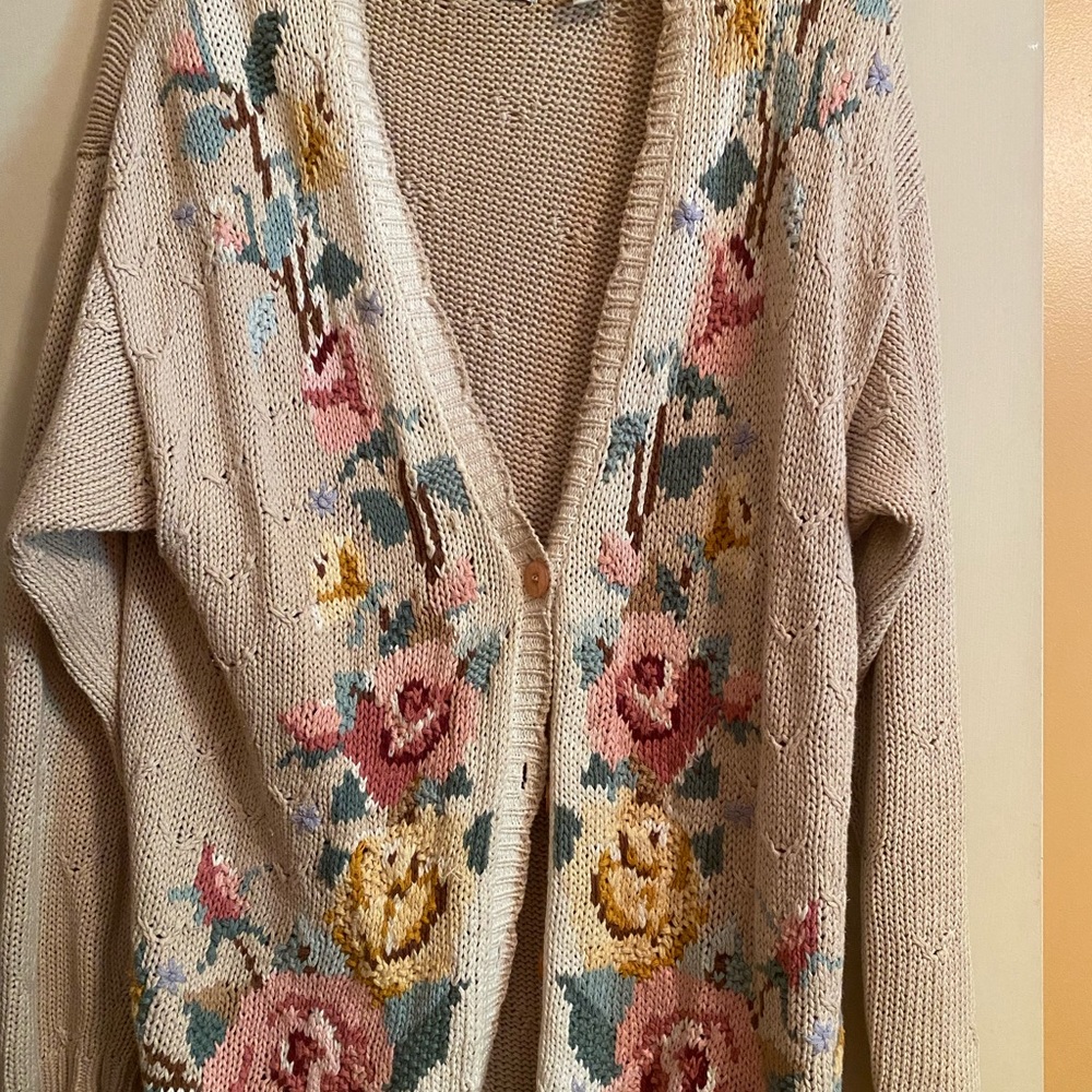 Floral vintage sweater